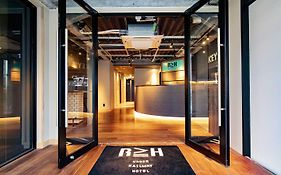 高架下ホテル 秋葉原